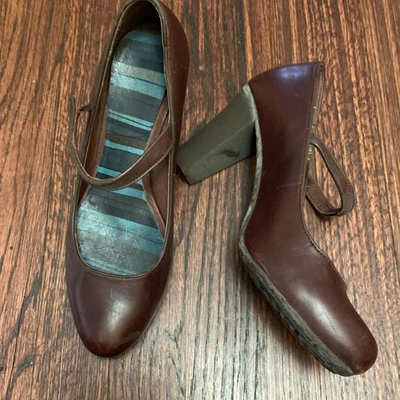 Camper heels in great shape - Picture 2 of 5